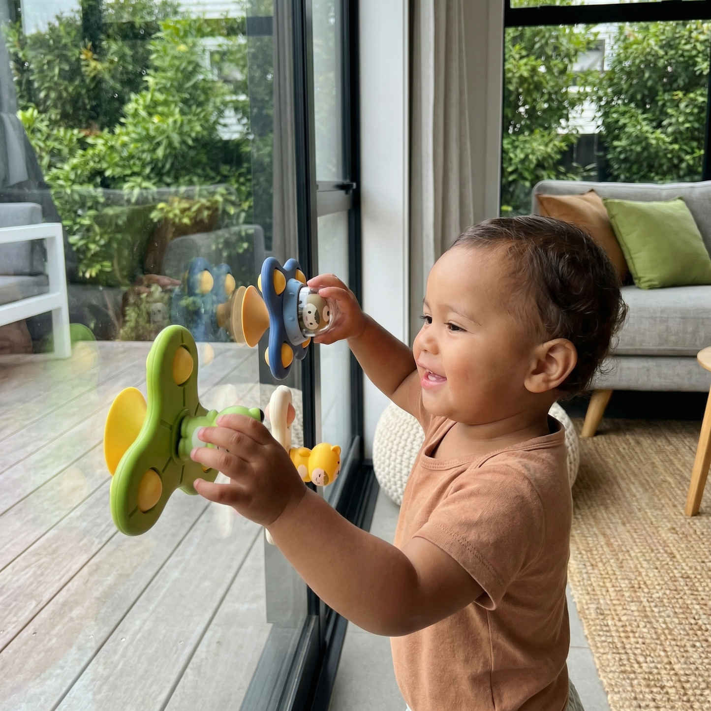Montessori Suction Cup Spinner – Spinning Learning Toy