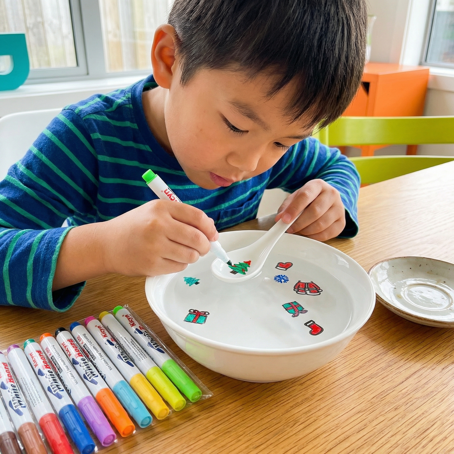 Magical Markers for Floating Drawings (12 Pieces)
